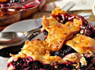 Blackberry Pie Cobbler