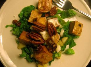 Caramelized Tofu & Gala Apple Salad