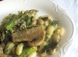 Cannellini Bean and Asparagus Salad with Mushrooms