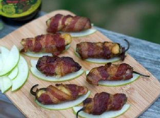 Smoked Jalapeño Poppers with Bacon, Apple, and Brie