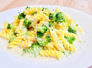 GF Vegan Creamy Broccoli Pasta