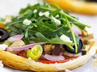 Mini Vegetarian Puff Pastry Pizzas