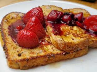 Easy Berry French Toast