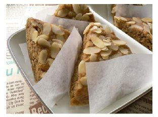 Banana Almond Cake