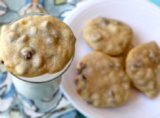 Carob Chips Cookies