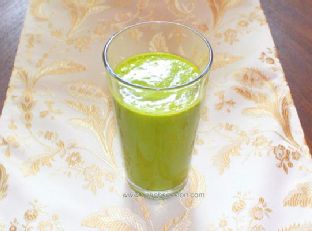 Delicious RAW Macadamia Zucchini GREEN Smoothie