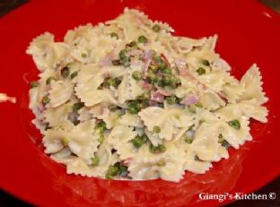 Farfalle with Peas, Ham and Cream