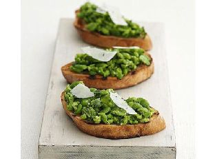 Fava Crostini