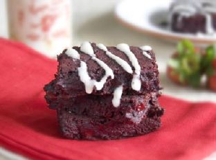 Healthy Vegan Red Velvet Brownies