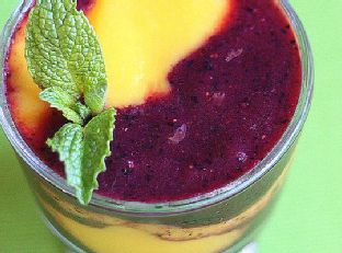 Mango-Berry Swirled Smoothies