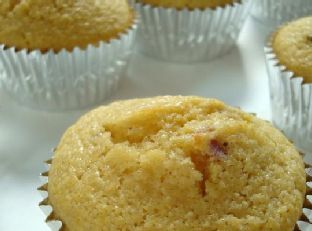 Maple-Bacon Corn Muffins