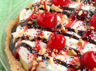 No-Bake Banana Split Pie