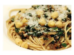 Pasta With Chickpeas and Kale