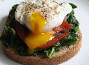 Poached Egg With Spinach and Tomato