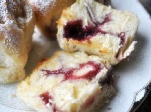 Raspberry Jam Swirled Buns