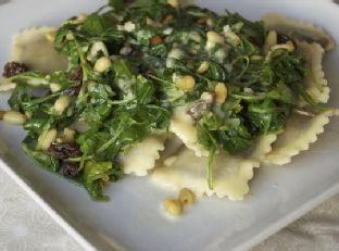 Ravioli With Arugula, Pine Nuts, Raisins & Cream