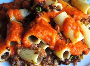 Rigatoni With Sweet Sausages In Creamy Tomato Sauce