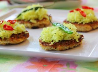 Rösti With Papaya Salad