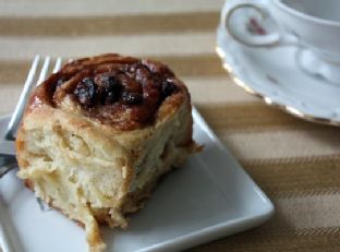 Rum Raisin Cinnamon Buns