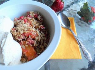 Strawberry Mango Crumble