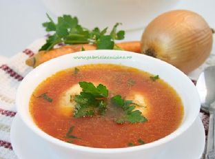 Tomato soup with dumplings