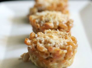 Homemade Macaroni and Cheese Muffin Cups