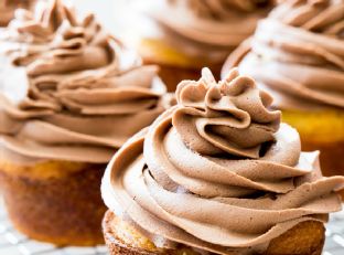 Nutella Buttercream Cupcakes with Hidden Cadbury Egg