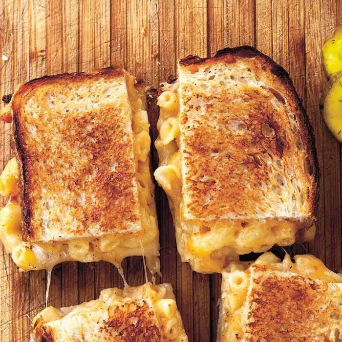 Grilled Mac and Cheese Sandwich